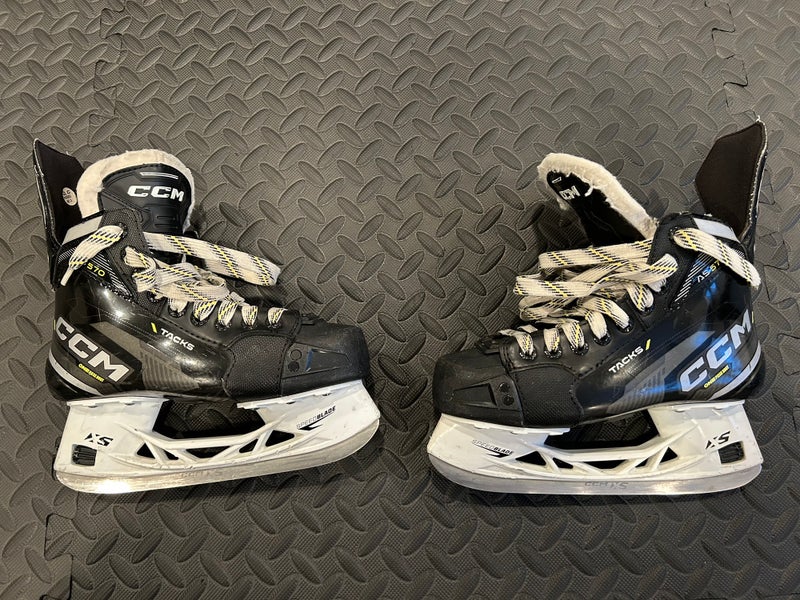 CCM Tacks AS-570 Hockey Skates Regular Width Size 3.5 (Great Condition, One Season of Use)