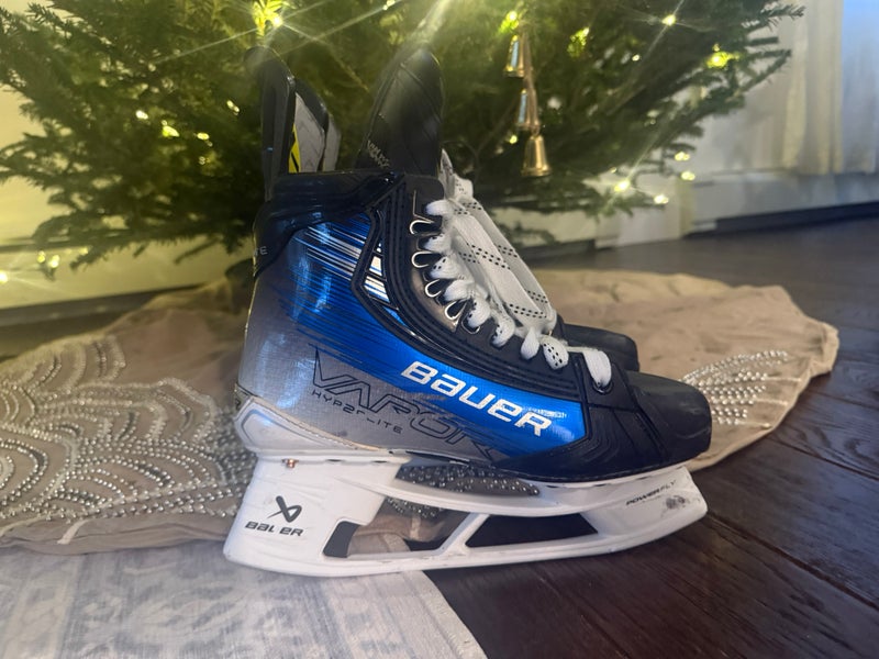 Bauer Vapor Hyperlite 2 Hockey Skates 6.5 (Used)