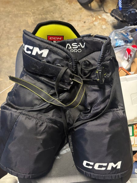 Youth Medium CCM Tacks AS-V Pro Hockey Pants (Used)