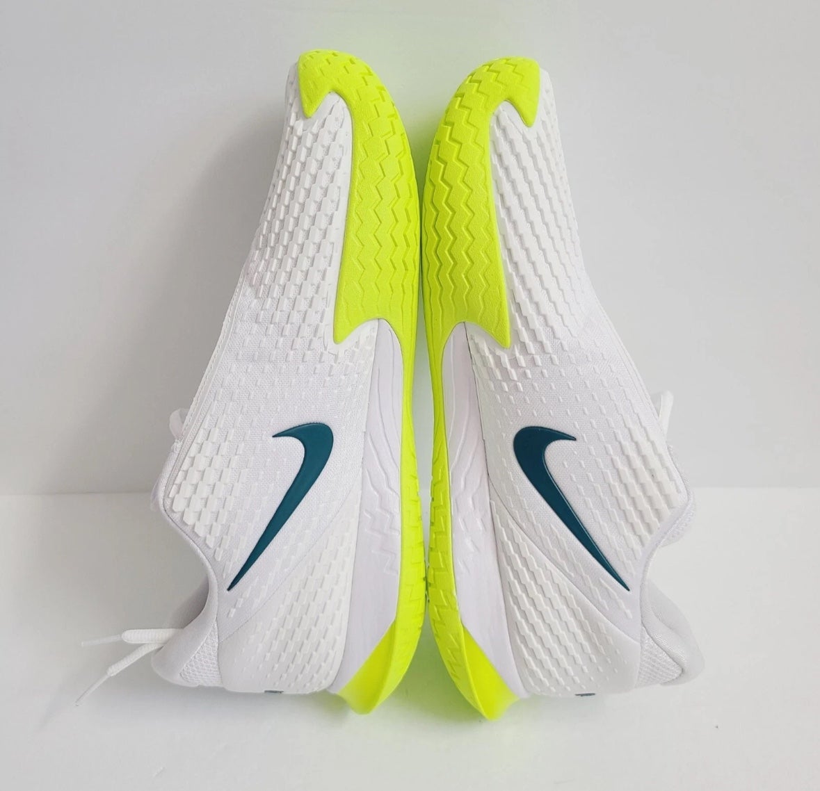 Nike NikeCourt Zoom Vapor Cage 4 Rafa Men display picture 1