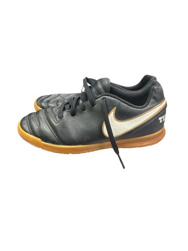 Used Nike Soccer Indoor Shoes Black Junior 02 11863-S000024762