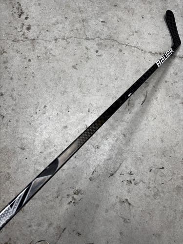 122 Flex P92 Senior Bauer Nexus GeoLeft Hand Pro Stick Hockey Stick (Used)