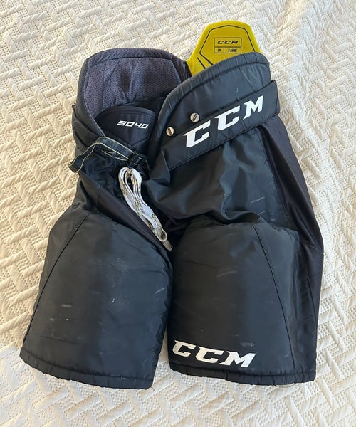 Men's Senior XL CCM Tacks 9040 Hockey Pants (Used)
