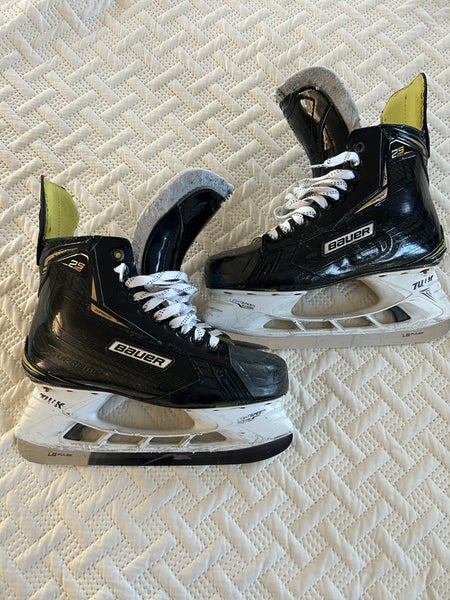 2018 Bauer Supreme 2S Pro Hockey Skates Wide Width Pro Stock 9.5 (Used)