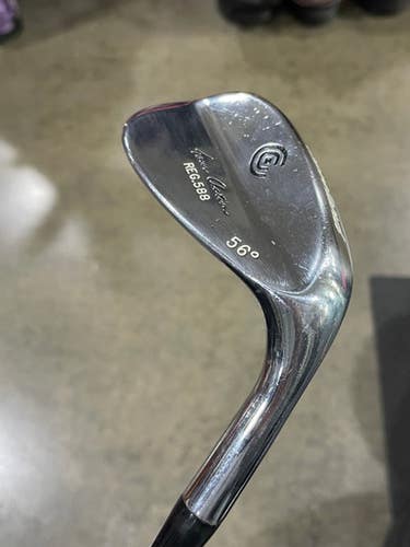 Used Cleveland 588 Golf Wedge Mens RH Sand Wedge 11605-S000210672