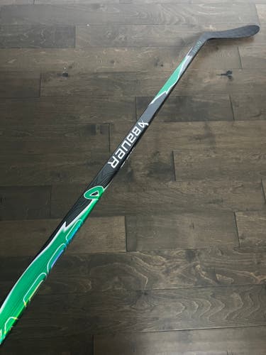 Custom Green Senior Bauer Vapor FlyLite Right Handed Hockey Stick P28 65 Flex (New)