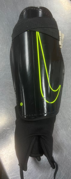 Used Nike Soccer Shin Guards Adult Black LG 11497-S000154165