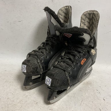Used CCM EDGE 4.3 Junior Hockey Skate Junior 03.5 11855-S000195519