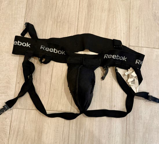 Reebok Hockey Unit  + Bonus Item