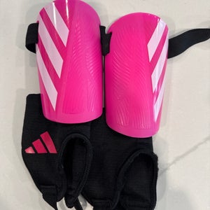 Unisex XS Adidas Shin Guards (New)