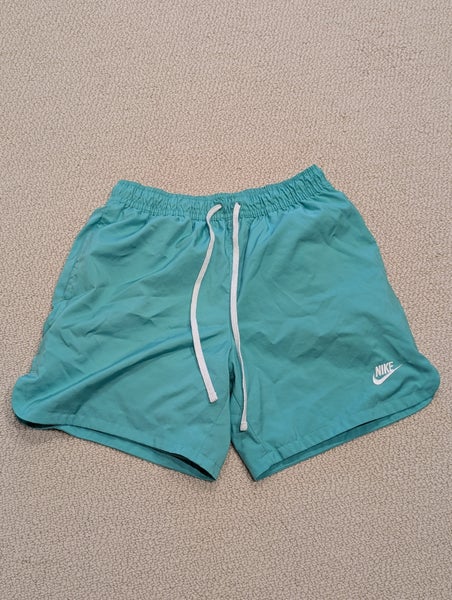 Green Small Men's Nike Shorts (Used)