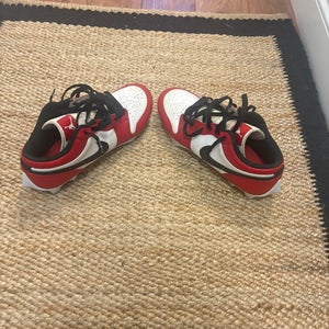 Red Men's Size M 10.0 (W 11.0) Adult Nike Low Top Turf Cleats (New)