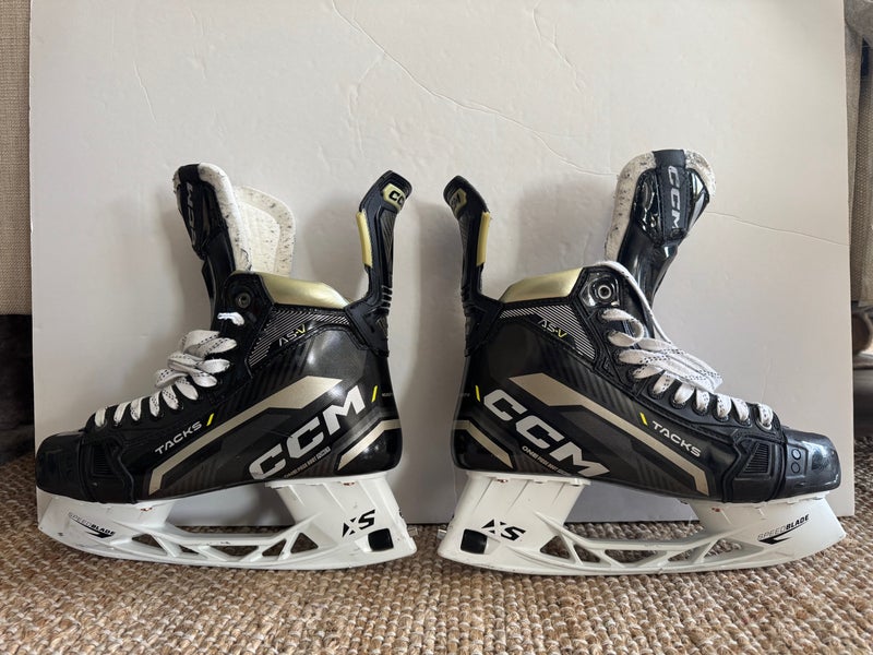 CCM Tacks AS-V Hockey Skates Size 10 Regular Width