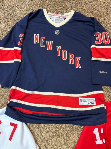 New York Rangers vintage Large/Extra Large Kids Unisex Reebok Jersey (Used)