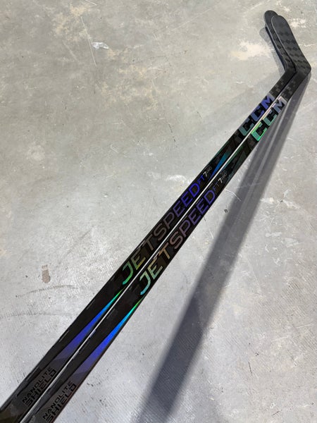 CCM JETSPEED FT7 PRO 2 PACK Pro Stock Hockey Stick Grip P90M 100 Flex Left 8228