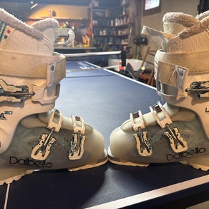 Mondo 25 & 25.5 Women's Dalbello Luna All Mountain Ski Boots Soft Flex (Used)