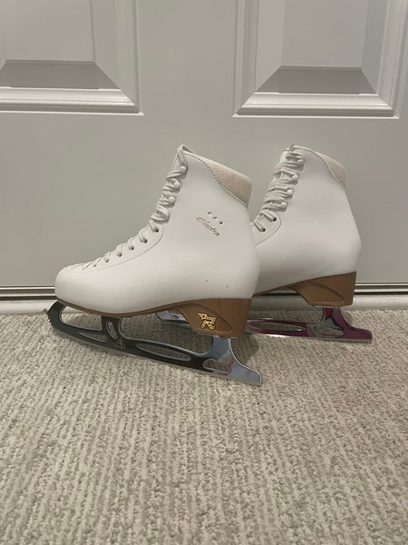 Risport Figure Skates B Adult 7.5 (New)