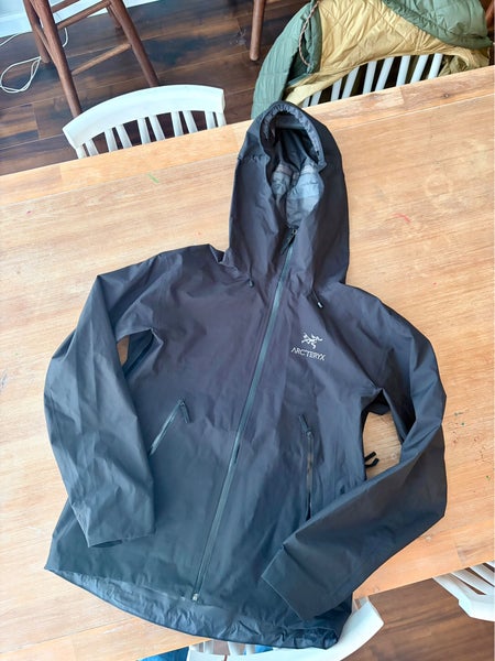 Black Men's Medium ‘21 Arc'teryx Beta LT Rain Jacket