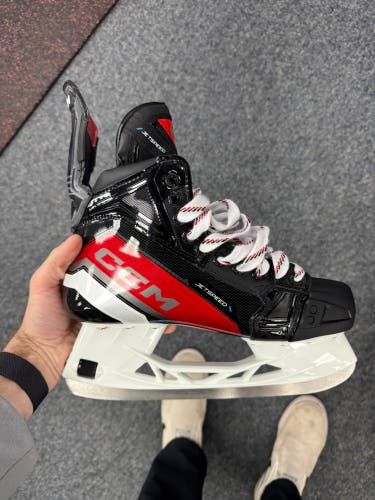 CCM JetSpeed FT6 Hockey Skates Regular Width (New) *See Description*