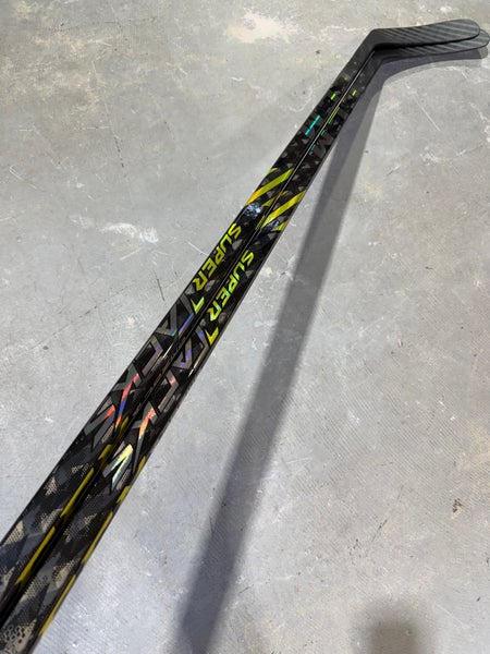 New 2 Pack CCM SUPER TACKS AS4 PRO, Pro Stock Hockey Stick Grip P90M 100 Flex Right JONES 8239