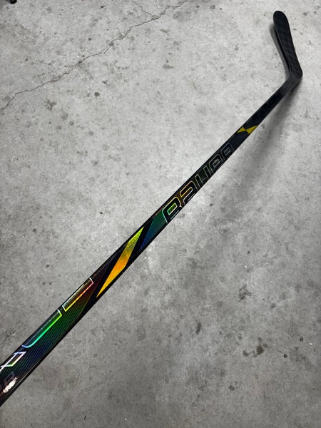 77 Flex P92 Senior Bauer Tracer Left Hand Hockey Stick Pro Stock NHL (Used)