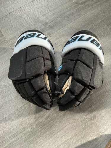 Utah hockey Club kesselring Bauer Supreme Mach Gloves 15" Pro Stock (Used)