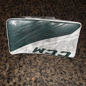 CCM EFlex 4 Regular Pro Stock Blocker (Used)