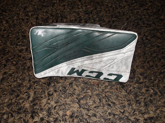 CCM EFlex 4 Regular Pro Stock Blocker (Used)