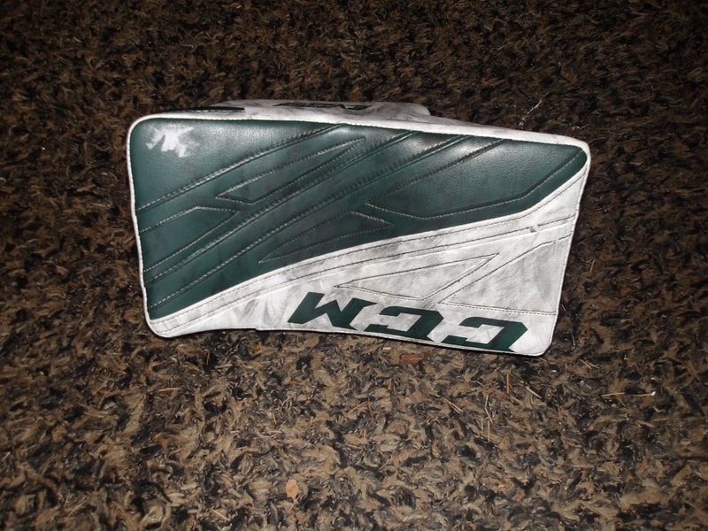 CCM EFlex 4 Regular Pro Stock Blocker (Used)