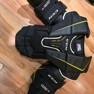 Large CCM Goalie Chest Protector (Used)