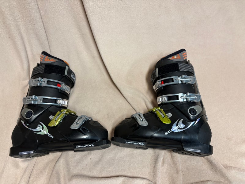 Mondo 28 & 28.5 Unisex Salomon All Mountain Xwave 9.0 Ski Boots (Used)