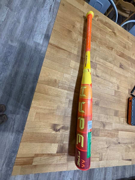 2025 Easton Hype Fire Composite USABat Certified Bat (-5) 25 oz 30" (New)