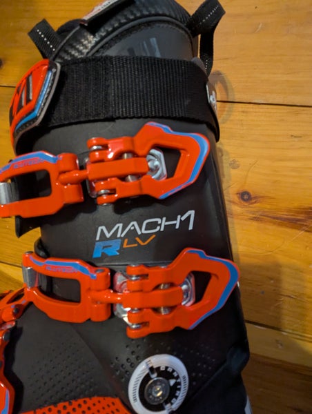 Mondo 27 & 27.5 Men's Tecnica All Mountain Mach 1 Ski Boots Medium Flex (Used)