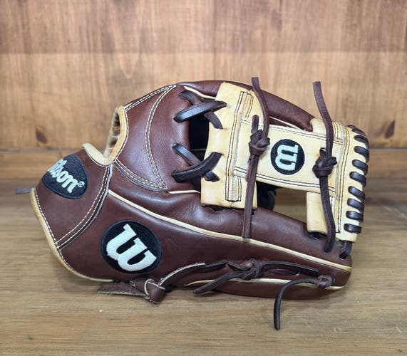 Wilson A2000 1787 11.75” Baseball Glove RHT