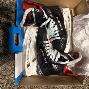 2023 Bauer Vapor X4 Hockey Skates Size 6 (Used)