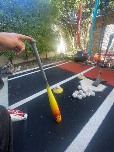 2024 Easton Hype Fire Composite USSSA Certified Bat (-8) 24 oz 32" Excellent condition