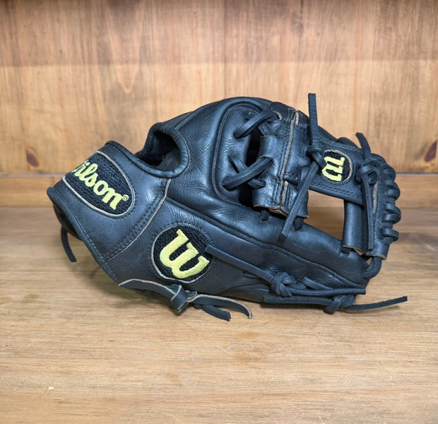 Wilson A2000 1788 11.25” Baseball Glove