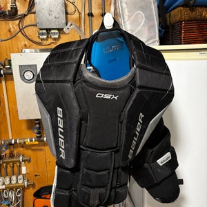 Small Bauer GSX Goalie Chest Protector (Used)