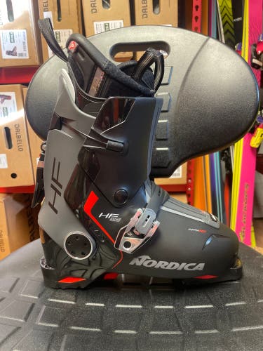 Mondo 26 & 26.5 Men's Nordica HF 110 (GW) Ski Boots Medium Flex (New)