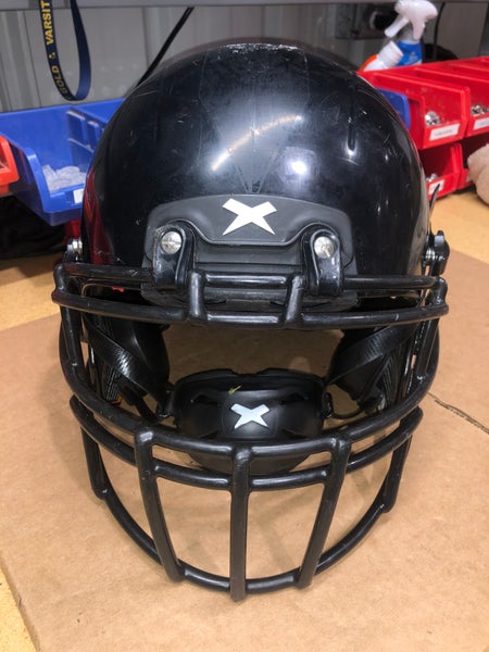 USED XENITH X2E+ YOUTH FOOTBALL HELMET - MEDIUM - BLACK