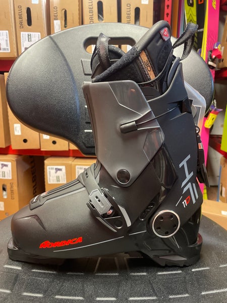 Mondo 25.5 Men's Nordica HF 120 (GW) Ski Boots Stiff Flex (New)