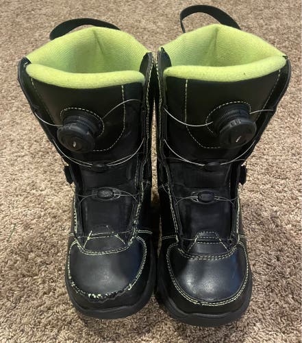 Unisex Size M 8.0 (W 9.0) Matrix Snowboard Boots (Used)