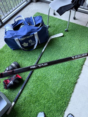 Senior Bauer Vapor X5 Pro Right Handed Hockey Stick P29 70 Flex (Used)