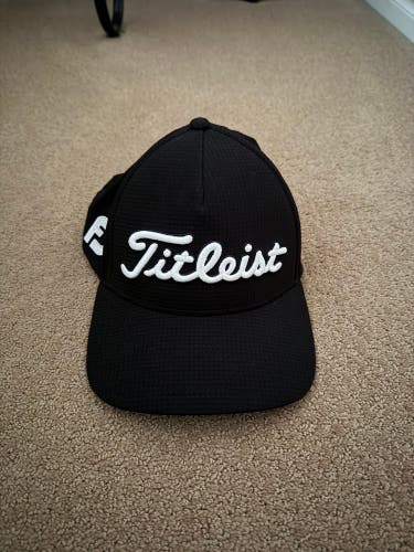Titleist Black Men's S/M Tour Elite Hat (Used)