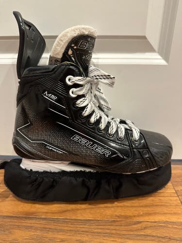 2025 M50 Pro Bauer Hockey Skates Regular Width 6.5 (Used)