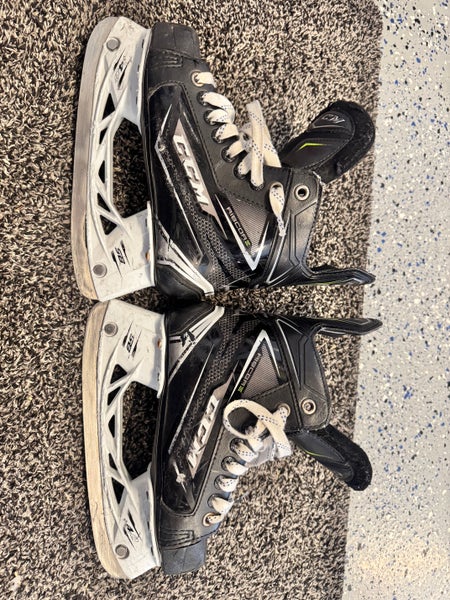 2023 CCM Ribcor Silver Hockey Skates Regular Width Size 3 (Used)