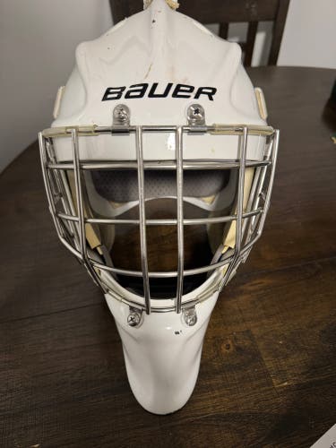 Senior M/L (Medium / Large) Bauer 950X Goalie Mask Pro Stock (Used)
