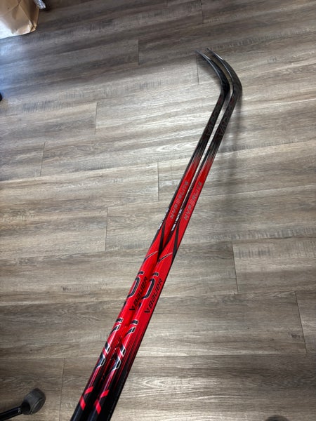 *2 PACK* Junior Bauer Vapor Hyperlite 2 Right Handed Hockey Stick P88 40 Flex RED