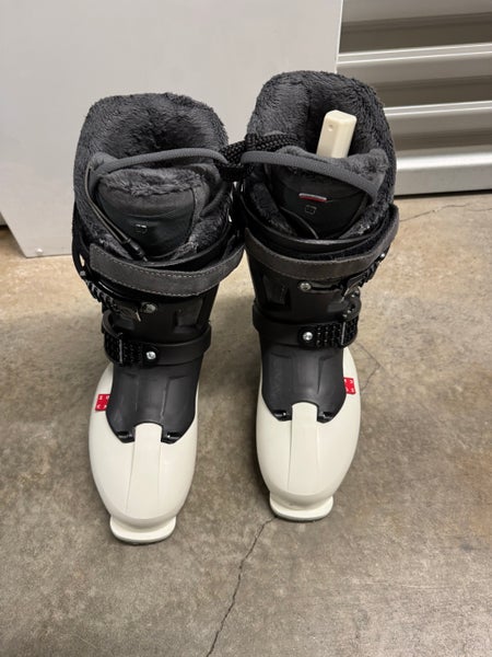 Mondo 27 & 27.5 Unisex All Mountain Encore 01 W110 Ski Boots Medium Flex (Used)