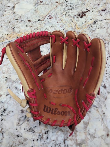 2025 Infield RH Wilson A2000 Baseball Glove 11.5" (Used)